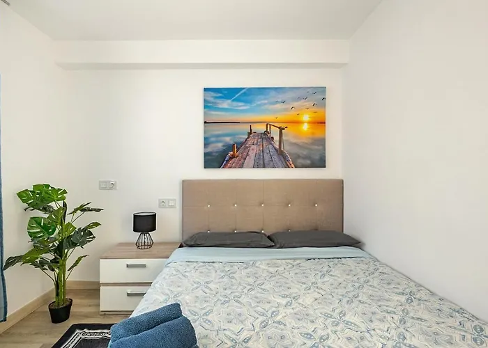 Apartment Recomendado Wifi 12 Min Ayto 4 Habs Dobles Parking